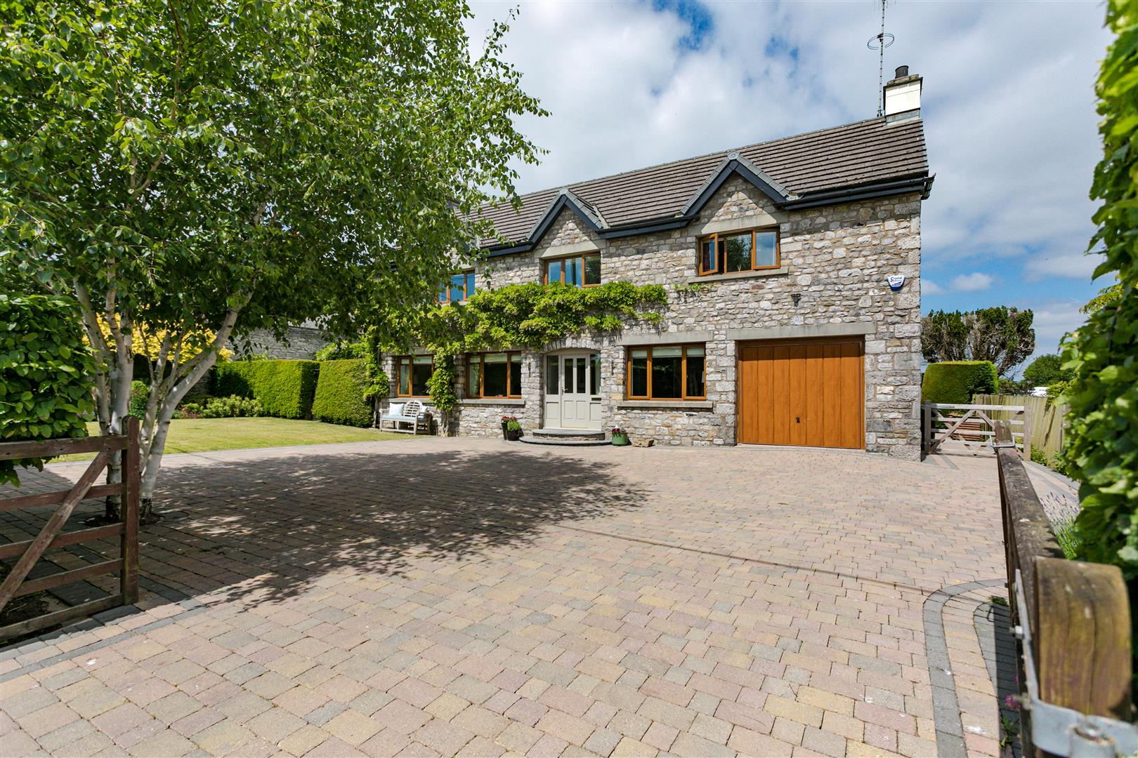 Glendavian, Dykes Lane, Yealand Conyers, Carnforth, LA5 9SN Matthews